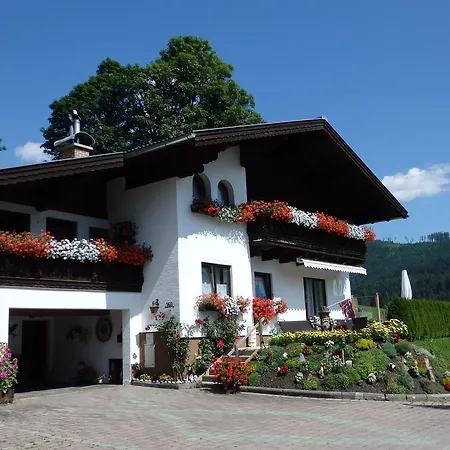 Haus Ratgeb Homestay