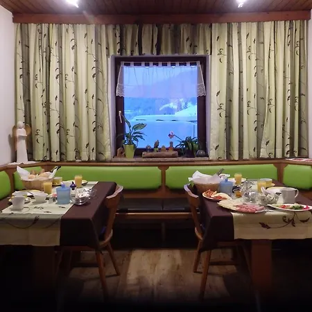 Homestay Haus Ratgeb *